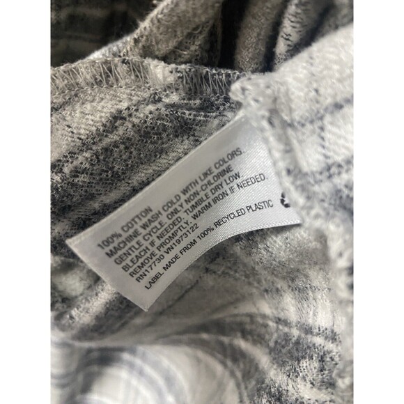 Wild Fable Shacket Womens Large Gray Plaid Long Sleeved Button Up Flannel Pocket - Picture 4 of 6